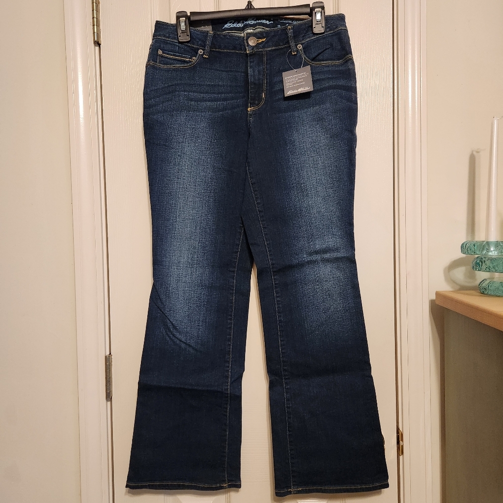 ♥️ NWT Eddie Bauer Stayshape Slightly Curvy Bootcut Jeans 10P Dusk 28" inseam